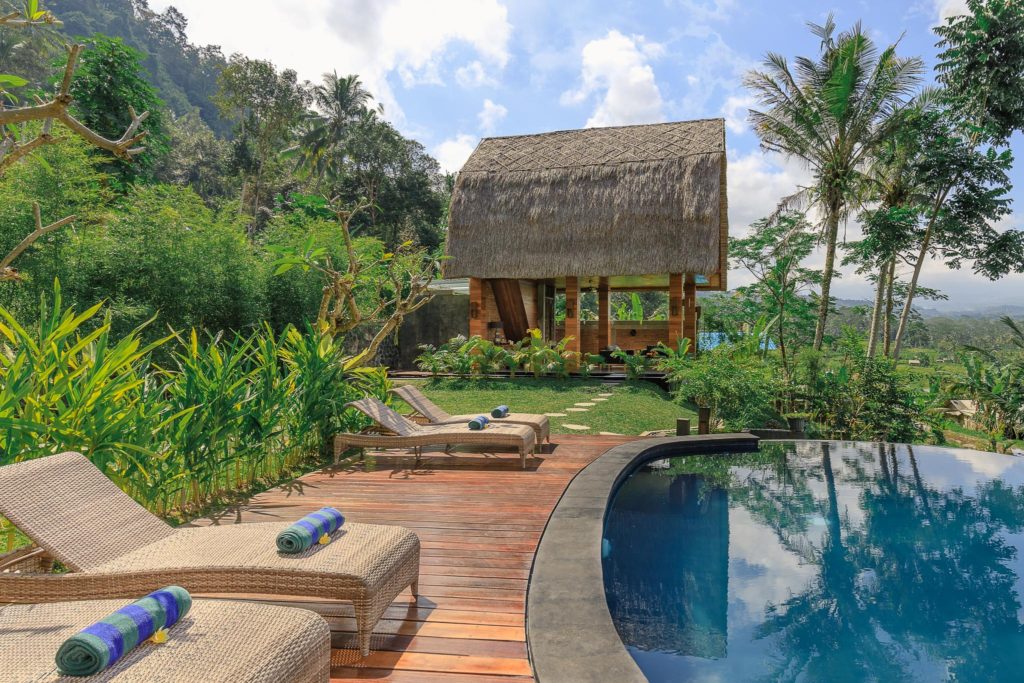The infinity pool of Villa Uma Dewi Sri in Sidemen - Bali