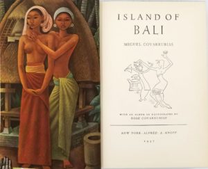 Gemälde von zwei balinesischen Frauen von Miguel Covarrubias und die erste Seite seines Buches "Insel Bali". Erstveröffentlichung 1937.